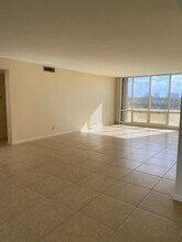 1401 S Federal Hwy-Unit -524 in Boca Raton, FL - Building Photo - Building Photo