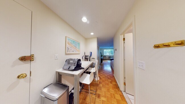 81 Green St in Brookline, MA - Building Photo - Building Photo