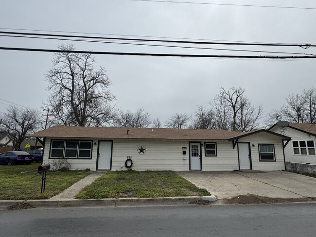 1120 W Frey in Stephenville, TX - Building Photo - Building Photo