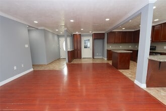 6915 La Violetta Dr in Houston, TX - Foto de edificio - Building Photo