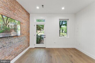 1537 C St SE in Washington, DC - Building Photo - Building Photo
