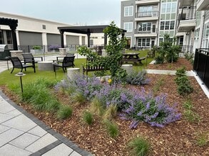 BellaAge Hickory Active Adult 55+ in Hickory, NC - Foto de edificio - Building Photo