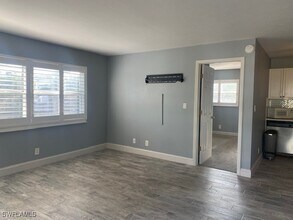 975 9th Ave S in Naples, FL - Building Photo - Building Photo