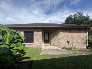7430 Village Lake Dr in Cypress, TX - Building Photo - Building Photo
