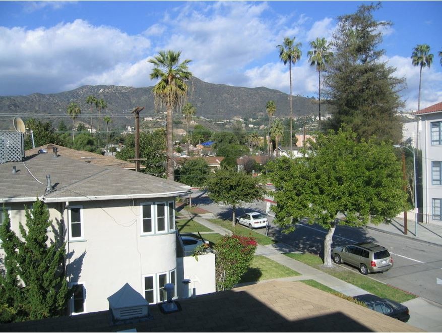 Virginia Apartment Homes in Glendale, CA - Foto de edificio