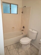 8081 Via de Palmas Ln, Unit 2 in Fair Oaks, CA - Foto de edificio - Building Photo