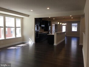 7324 A Harlow Wy in Elkridge, MD - Building Photo - Building Photo