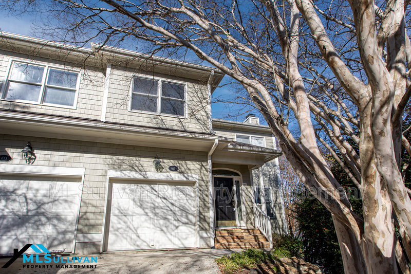 815 N Columbia St in Chapel Hill, NC - Building Photo