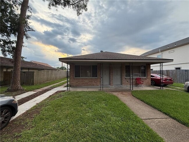 property at 2212 Fenelon St