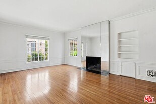 148 S Camden Dr in Beverly Hills, CA - Building Photo