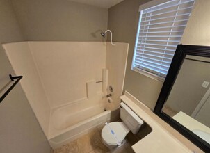 5753 Indian Ridge Dr in North Las Vegas, NV - Foto de edificio - Building Photo