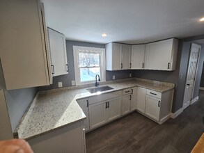 68 High St in Waterville, ME - Building Photo - Building Photo