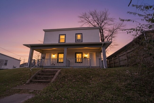 property at 1997-1999-1999 W Broad St