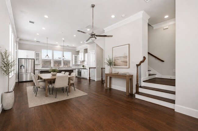property at 9614 Riddlewood Ln