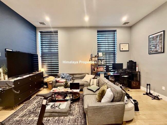407 Dudley St, Unit 2 in Boston, MA - Building Photo - Building Photo