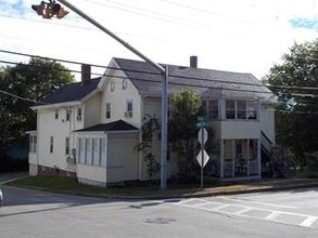 328 Main St in Somersworth, NH - Building Photo - Building Photo