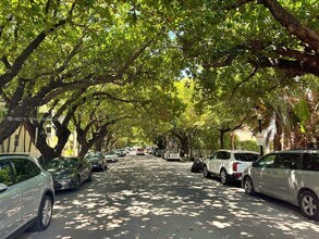 349 Meridian Ave in Miami Beach, FL - Building Photo - Building Photo