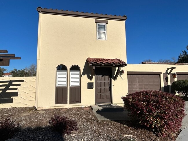 property at 810 Shady Oak Dr