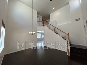 5085 Lockie Ln in Fairfield, CA - Foto de edificio - Building Photo