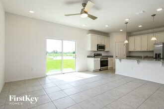 1642 Isleta Lp in Kissimmee, FL - Building Photo - Building Photo