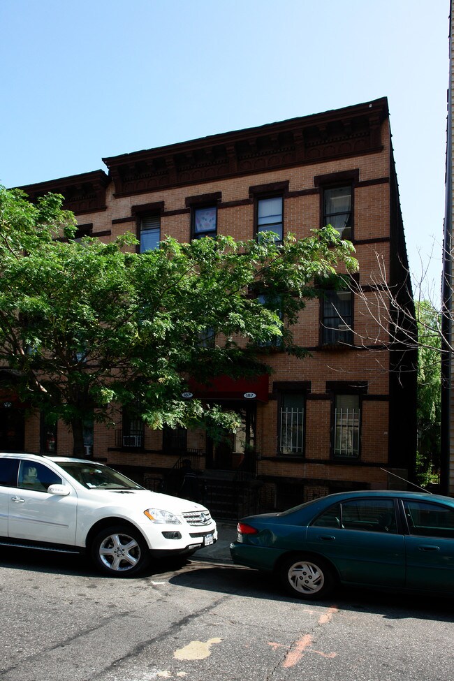 187 16th St in Brooklyn, NY - Foto de edificio - Building Photo