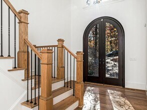 5516 Hardison Rd in Charlotte, NC - Foto de edificio - Building Photo