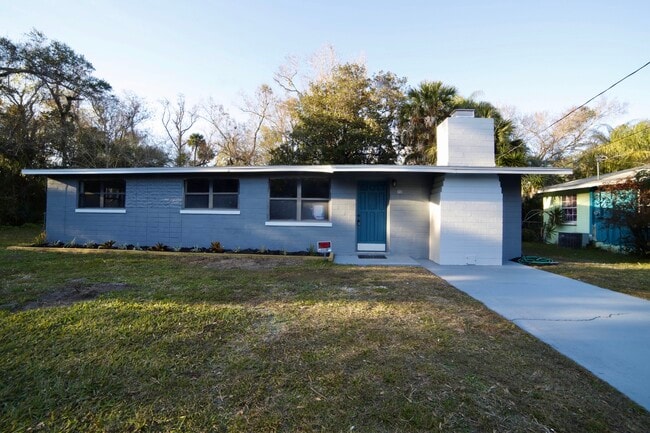 113 Astor St in Daytona Beach, FL - Building Photo - Building Photo