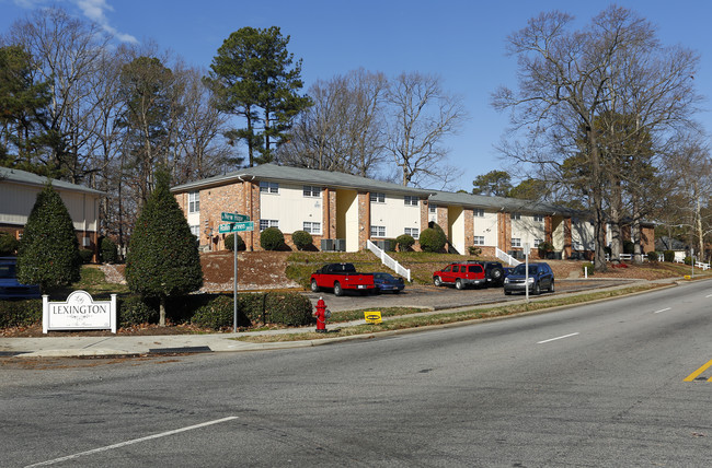 Lexington on the Green in Raleigh, NC - Building Photo - Building Photo