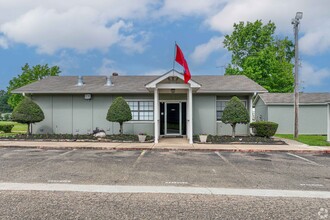 Beacon Point Apartments in Texarkana, AR - Building Photo - Building Photo