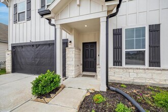 23502 Wrexham St in Spring, TX - Foto de edificio - Building Photo