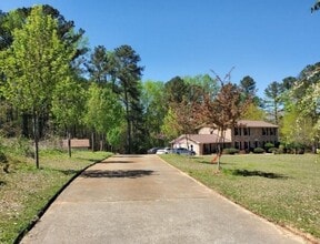 2220 Sunny Hill Rd in Lawrenceville, GA - Building Photo - Building Photo