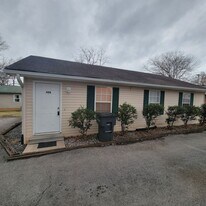 49 Stout St in Cookeville, TN - Building Photo