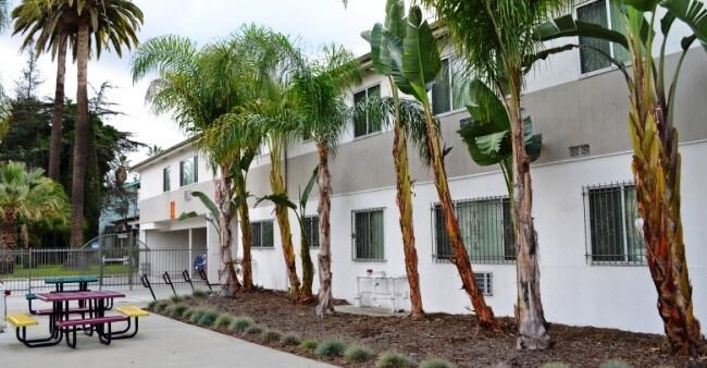 Helena Apartments in Los Angeles, CA - Building Photo