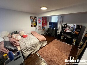 61 Selkirk Rd in Boston, MA - Building Photo - Building Photo