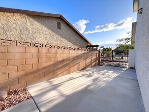 413 Norwood Ln in Las Vegas, NV - Building Photo - Building Photo