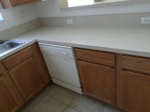 3213 Laurel Ridge Cir in Riviera Beach, FL - Building Photo - Building Photo
