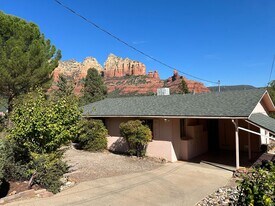 230 Apache Trail in Sedona, AZ - Building Photo