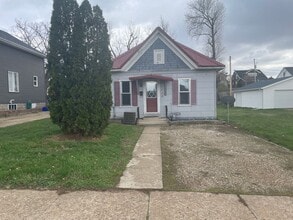 1110 Fremont St in Marshalltown, IA - Building Photo - Building Photo
