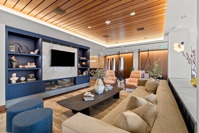 1515 Commonwealth Ave in Boston, MA - Foto de edificio - Building Photo