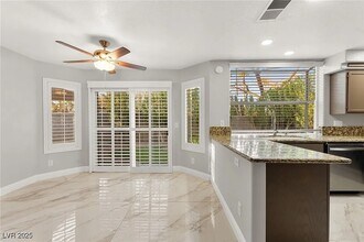 8528 Sierra Cima Ln in Las Vegas, NV - Building Photo - Building Photo