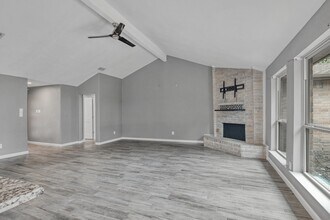 638 Fair Oak Dr in Stafford, TX - Building Photo - Building Photo