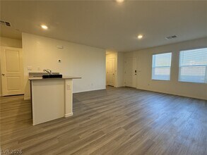 5012 Apple Mesa Ave in Las Vegas, NV - Building Photo - Building Photo