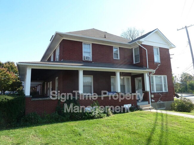 806 Mulberry Ave in Hagerstown, MD - Building Photo - Building Photo