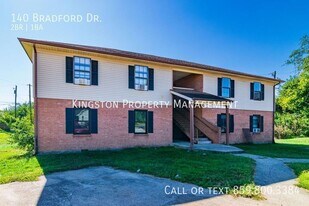 140 Bradford Dr in Paris, KY - Building Photo