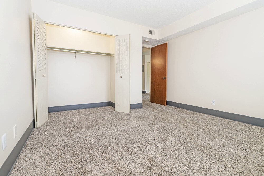 319 Blair Ct in Louisville, KY - Building Photo