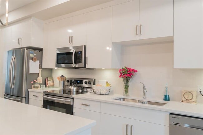 8413-8413 Midtown Wy in Chilliwack, BC - Building Photo - Building Photo