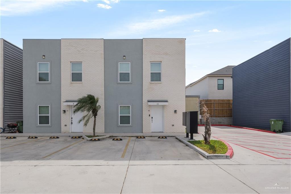 2393 McAllen Rd in Brownsville, TX - Building Photo