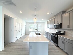 2310 Donnelly Hls Ln in Charlotte, NC - Building Photo - Building Photo