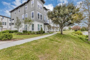 8522 Warburg Alley in Orlando, FL - Building Photo