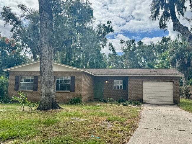 property at 301 Hickory Ln